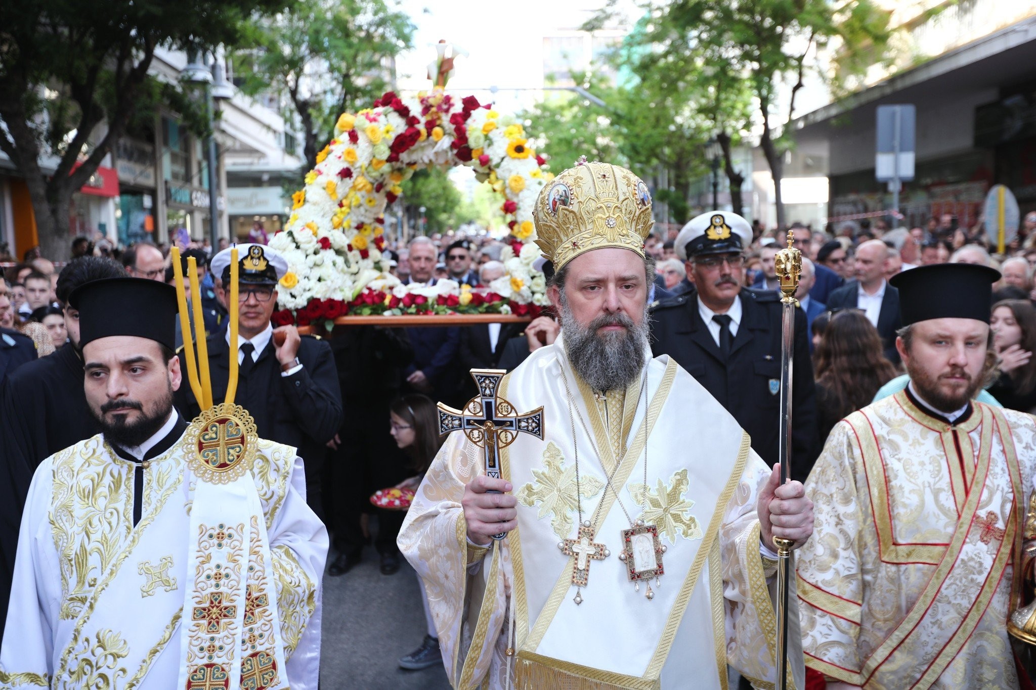 Θεσσαλονίκη: Σε κλίμα κατάνυξης η περιφορά του Επιταφίου του Αγίου Μηνά